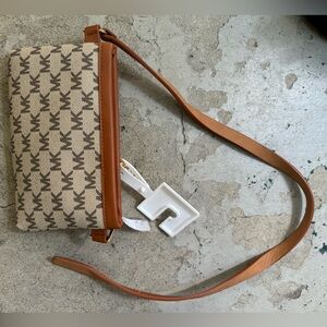 Michael Kho’s waist purse